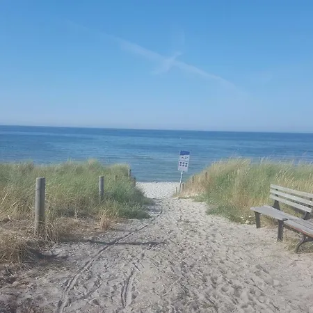 Muehlenstr Prerow, Ruhig, Zentral, Mit Terrasse 아파트 프레로