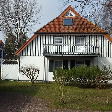 Muehlenstr Prerow, Ruhig, Zentral, Mit Terrasse *